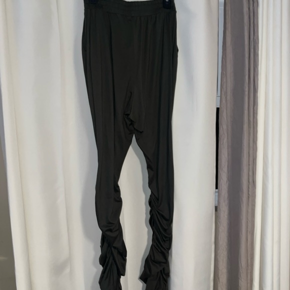 Green stack pants - Picture 1 of 2